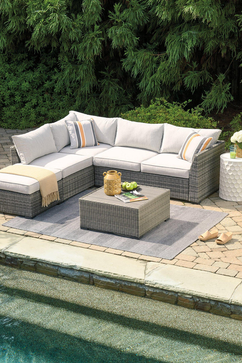 Cherry Point 4-piece Outdoor Sectional Set